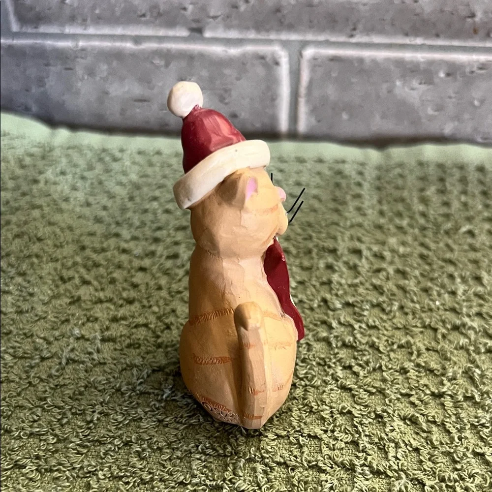 Blossom Bucket 2013 Cat Figurine with Santa Hat